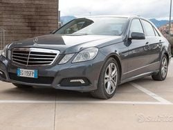 Grigio Usata 2011 Mercedes E350 Avantgarde Tre volumi | 10.000 € (Super prezzo)