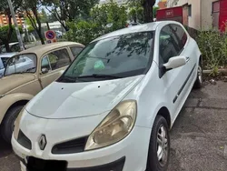 Usata 2007 Renault Clio III Due volumi | 2000 € (Buon prezzo)