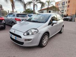 Grigio Usata 2015 Fiat Punto Tre volumi | 4999 € (Buon prezzo)