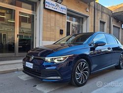 Blu Usata 2021 VW Golf VIII Style Tre volumi | 20.900 € (Buon prezzo)