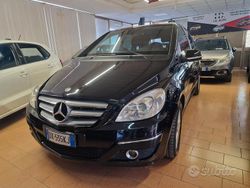 Nero Usata 2009 Mercedes B180 Monovolume | 3700 € (Buon prezzo)