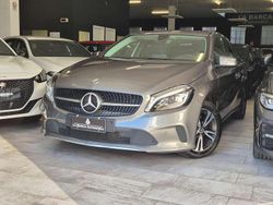 Grigio Usata 2018 Mercedes A160 Executive Tre volumi | 12.900 € (Buon prezzo)