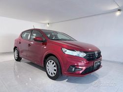 Rosso Usata 2022 Dacia Sandero Tre volumi | 12.990 € (Cara)