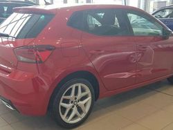 Rosso desire Usata 2024 Seat Ibiza FR Tre volumi | 18.100 € (Buon prezzo)