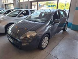 Grigio Usata 2015 Fiat Punto Lounge Due volumi | 5700 € (Buon prezzo)