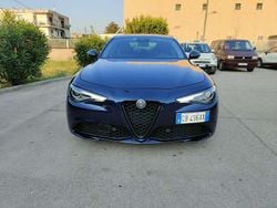 Blu/azzurro Usata 2020 Alfa Romeo Giulia Tech Edition Tre volumi | 17.800 € (Ottimo prezzo)