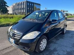 Nero Usata 2010 Mercedes A180 Due volumi | 2990 € (Buon prezzo)