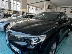 Nero Usata 2018 Alfa Romeo Stelvio Executive SUV | 21.900 € (Buon prezzo)