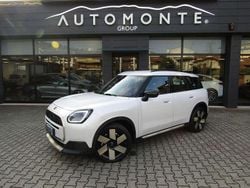 Smokey green Usata 2024 Mini Countryman Favoured SUV | 34.900 € (Buon prezzo)
