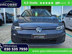 Grigio urano Usata 2022 VW Golf VIII Life Tre volumi | 18.900 € (Buon prezzo)