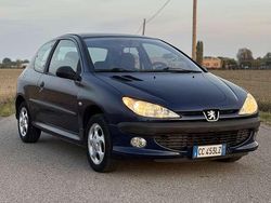 Usata 2002 Peugeot 206 Tre volumi | 2500 € (Cara)