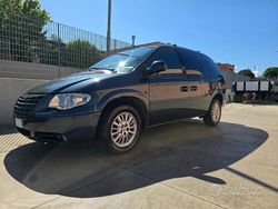 Usata 2008 Chrysler Voyager Monovolume | 3500 €