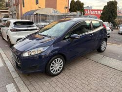 Blu Usata 2013 Ford Fiesta Tre volumi | 6390 € (Super prezzo)