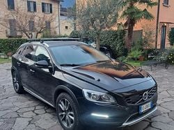 Nero Usata 2016 Volvo V60 CC Station wagon | 13.900 €
