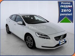 Bianco Usata 2019 Volvo V40 Plus Station wagon | 15.900 € (Cara)