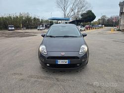 Grigio Usata 2016 Fiat Punto Lounge Tre volumi | 6000 € (Buon prezzo)