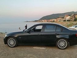 Usata 2008 BMW 325 Comfort Edition Tre volumi | 7990 € (Buon prezzo)