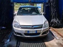 Usata 2007 Opel Astra Tre volumi | 2850 € (Molto cara)