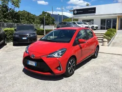 Rosso Usata 2018 Toyota Yaris Active Tre volumi | 8900 € (Ottimo prezzo)