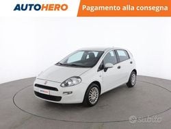 Bianco Usata 2015 Fiat Punto Street Tre volumi | 8099 € (Cara)