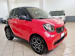 Rosso Usata 2017 Smart ForTwo Coupé Proxy Due volumi | 8400 € (Ottimo prezzo)