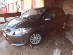 Usata 2008 Toyota Auris Tre volumi | 4500 € (Buon prezzo)