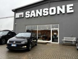 Grigio Usata 2017 VW Polo Trendline Tre volumi | 10.900 € (Buon prezzo)