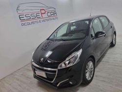 Nero pastello Usata 2017 Peugeot 208 Allure Due volumi | 8600 € (Buon prezzo)