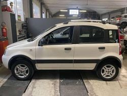 Bianco Usata 2011 Fiat Panda 4x4 Climbing Due volumi | 7500 € (Buon prezzo)