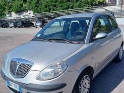 Usata 2006 Lancia Ypsilon Due volumi | 1800 € (Buon prezzo)