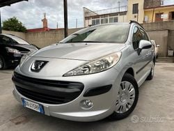 Grigio Usata 2009 Peugeot 207 Station wagon | 2899 € (Buon prezzo)