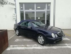 Blu/azzurro Usata 2001 Mercedes CLK200 Cabrio | 7300 € (Buon prezzo)
