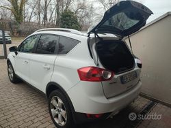 Bianco Usata 2011 Ford Kuga SUV | 6700 € (Buon prezzo)