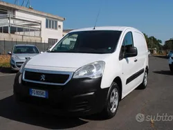 Bianco Usata 2017 Peugeot Partner Monovolume | 5500 € (Ottimo prezzo)