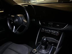 Grigio Usata 2017 Alfa Romeo Giulia Super Tre volumi | 15.000 € (Buon prezzo)