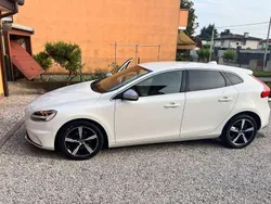 Bianco Usata 2018 Volvo V40 R-Design Station wagon | 14.900 € (Buon prezzo)