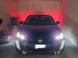 Nero Usata 2024 Peugeot 208 Allure Due volumi | 15.000 €