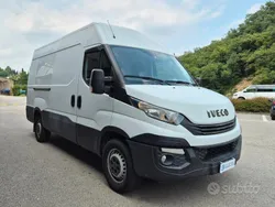 Bianco Usata 2017 Iveco Daily Tre volumi | 15.800 € (Ottimo prezzo)