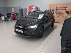 Nero Nuova 2025 Dacia Sandero Expression Tre volumi | 12.990 € (Super prezzo)