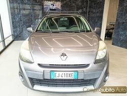 Grigio scuro Usata 2011 Renault Clio II Tre volumi | 2499 € (Ottimo prezzo)