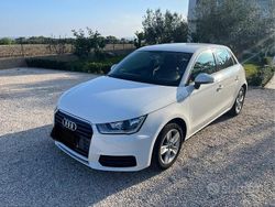 Bianco Usata 2015 Audi A1 Sport Tre volumi | 11.950 €