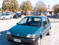 Usata 1991 Renault Clio Due volumi | 2200 €