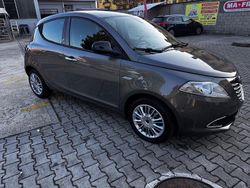 Grigio Usata 2014 Lancia Ypsilon Platinum Due volumi | 5300 € (Buon prezzo)