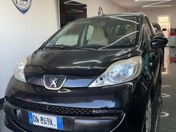 Nero Usata 2008 Peugeot 107 Due volumi | 4799 € (Buon prezzo)