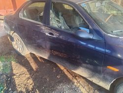 Usata 2005 Alfa Romeo 156 Tre volumi | 800 €