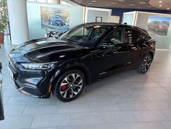 Agata black Usata 2021 Ford Mustang Mach-E SUV | 29.500 € (Buon prezzo)