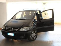 Nero Usata 2003 Opel Zafira Monovolume | 1500 €