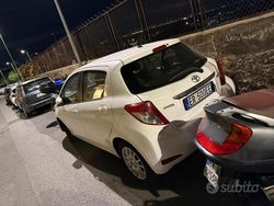 Bianco Usata 2013 Toyota Yaris Tre volumi | 8000 €