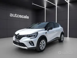 Vari colori Usata 2022 Renault Captur Intens SUV | 17.990 € (Buon prezzo)