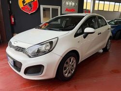 Bianco Usata 2012 Kia Rio LX Tre volumi | 5500 € (Buon prezzo)